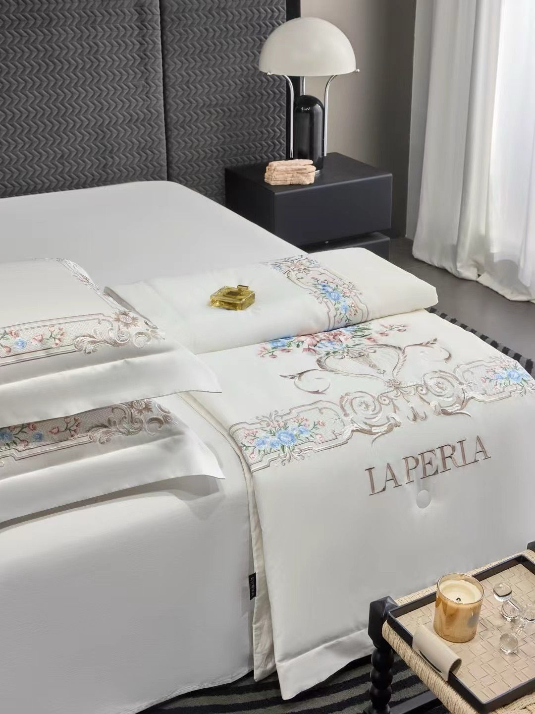 Премиальный комплект (бел.) постельного белья La Perla